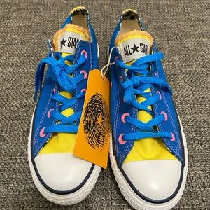 Custom Converse women size 6 NWT